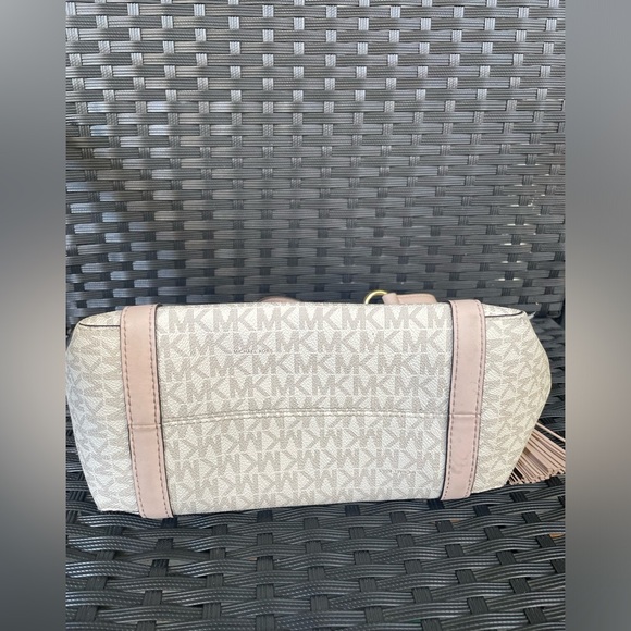 Michael Kors Bag,Michael Kors Cream and Pink Satchel - Picture 16 of 16